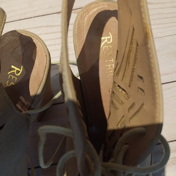 Beige sandals by Restricted 🌸🌸👠 - Picture 5 of 6